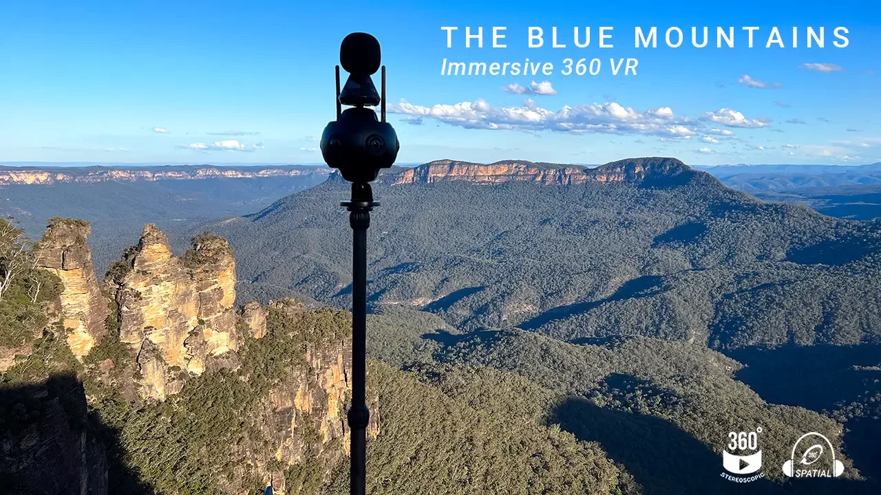 Blue Mountains with camera 1280px